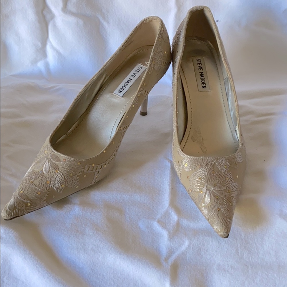 Steve Madden 2” pointed toe heels